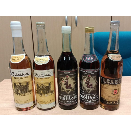 5 бутылок одним лотом.