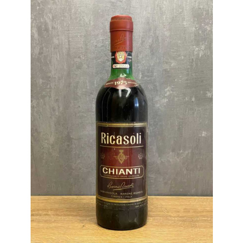 Вино Ricasoli Chianti 1975 года