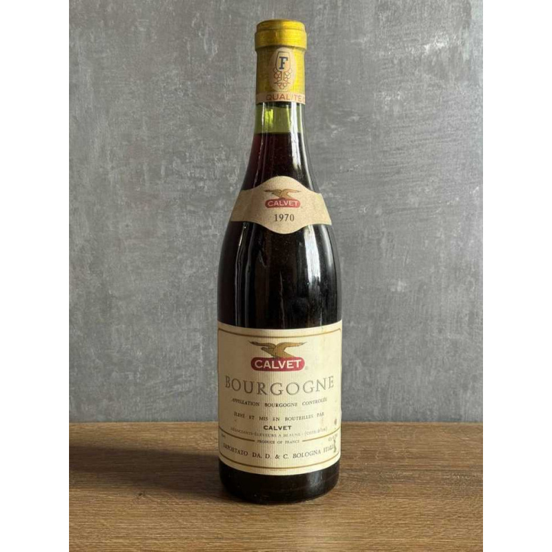 Вино Calvet Bourgogne 1970 года.