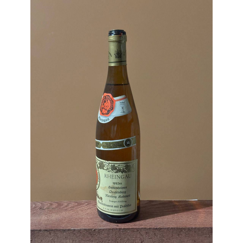 Вино Hattenheimer Deutelsberg Riesling Kabinett 1983 года. 0,75 л.
