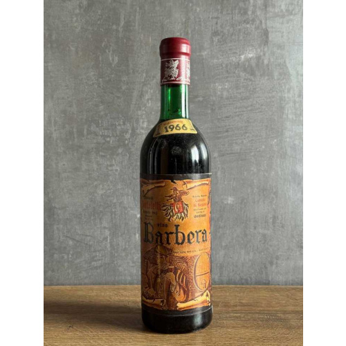 Вино Fratelli Berteletti Barbera 1966 года.