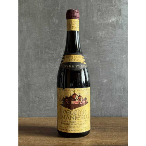 Вино Cantine dei Marchesi di Barolo Vecchio Maniero Barolo 1967 года.