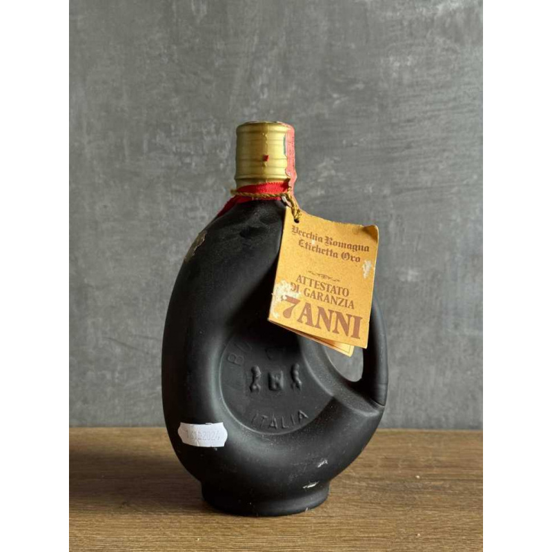 Vecchia Romagna Etichetta Oro Brandy 1981 года.