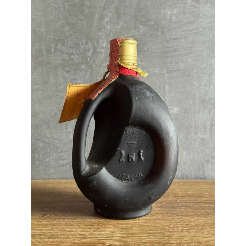Vecchia Romagna Etichetta Oro Brandy 1981 года.