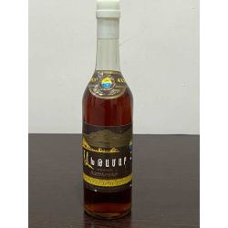 Армянский "Ахтамар 10 лет" 80-е года. 0,5 л. СССР. Московский з-д.