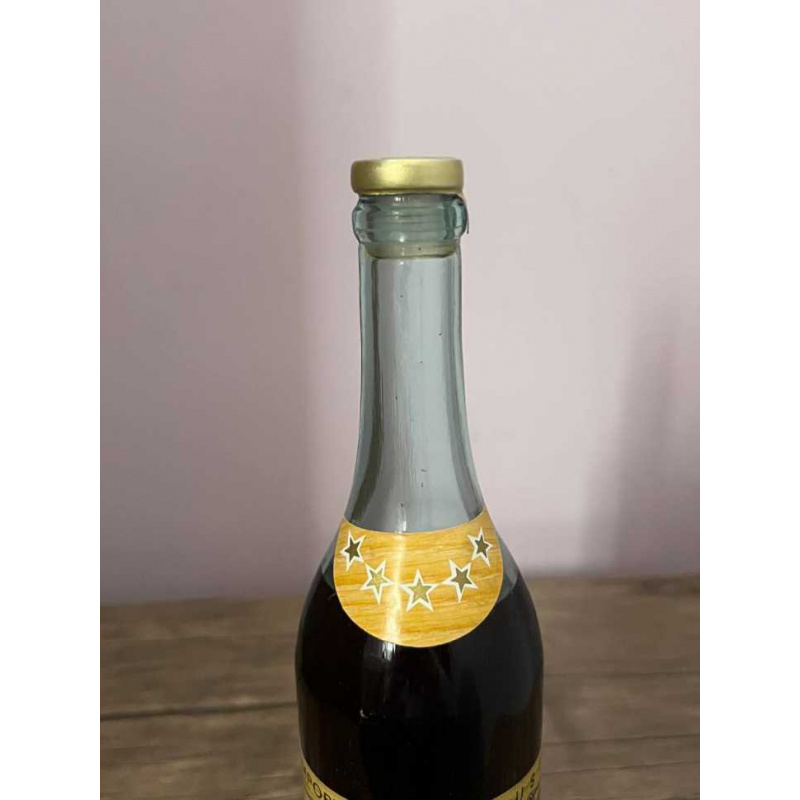 Армянский "Арарат 5 звезд" 1987 года. Экспорт. 0,5 л. СССР.