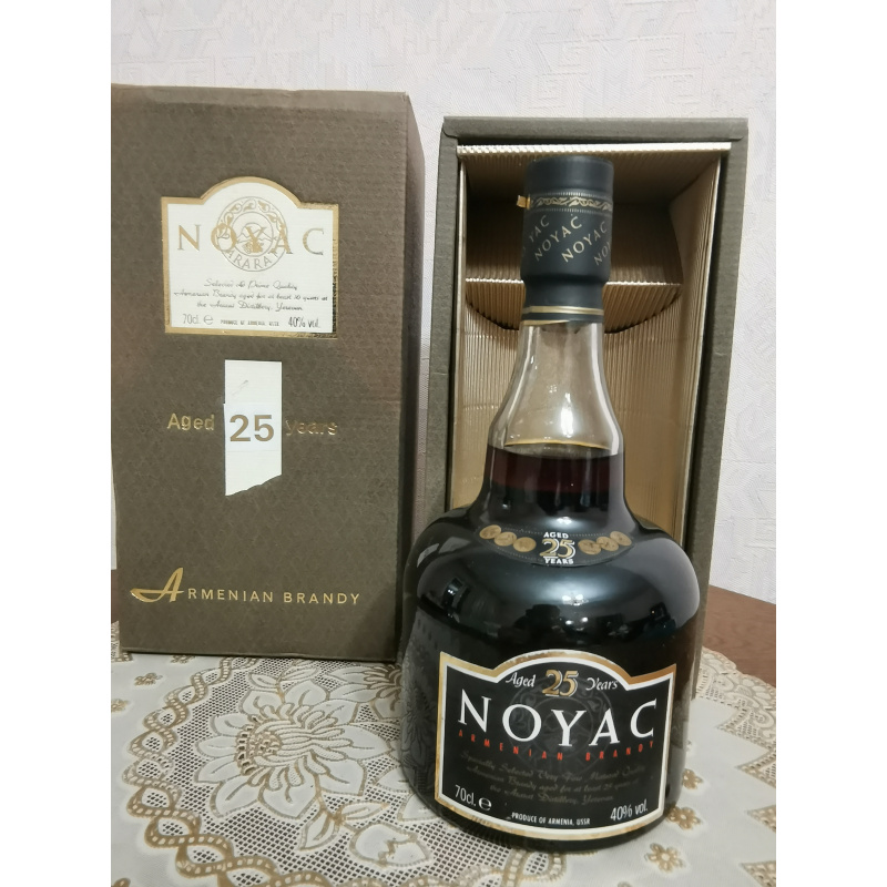 АРАРАТ "NOYAC", 700ml.  экспортный.  1980-е года,  возраст 25 лет