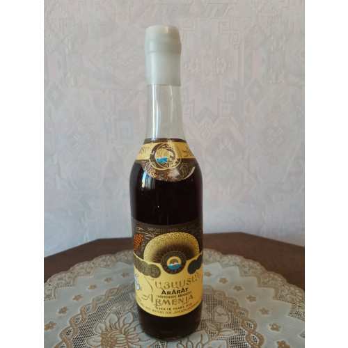 коньяк  АРАРАТ " Армения", 500ml., экспортное исполнение,  1987 года