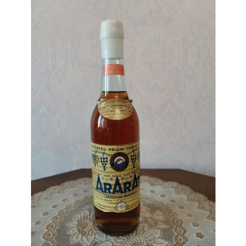 АРАРАТ "5 звезд" ARARAT "5 YEARS", 500ml. экспортный 1983 г.
