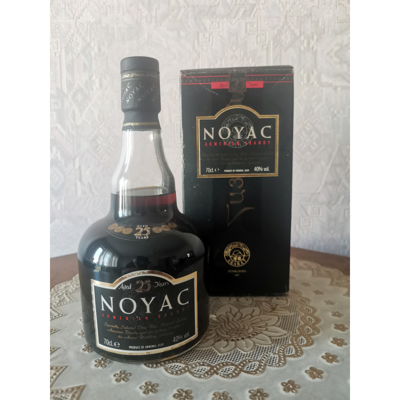 АРАРАТ "NOYAC", 700ml.  экспортный.  1980-е года,  возраст 25 лет