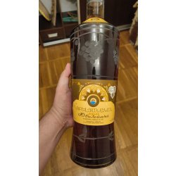 Коньяк армянский, Юбилейный, выдержка свыше 10 лет, объём 2,5 л.