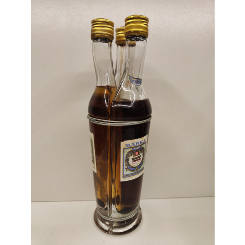 Вермут  Марка 3 бутылки Венгрия