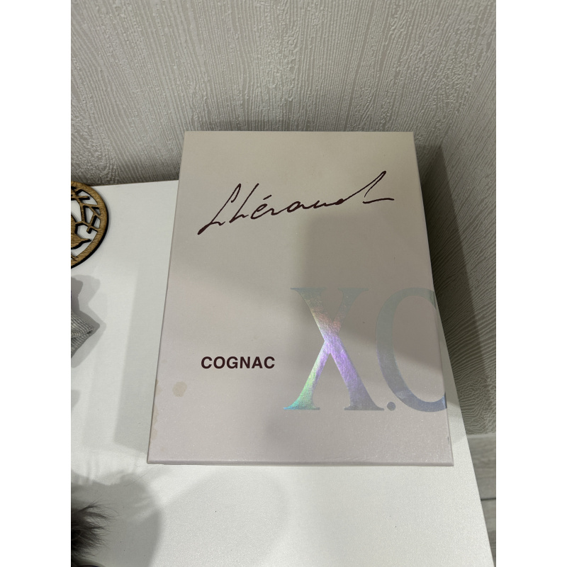 Коньяк Lheraud XO Eugenie 0.7 л в коробке