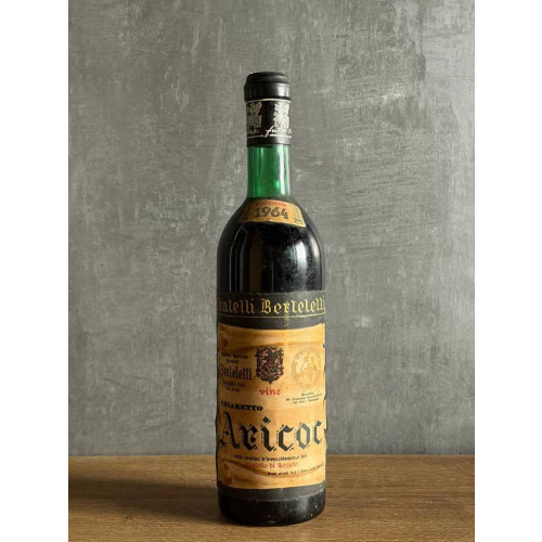 Вино Fratelli Berteletti Aricoc 1964 года.