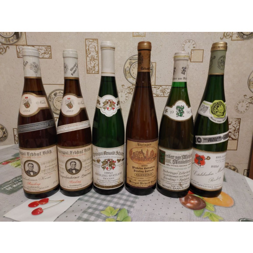 Одним лотом шесть бутылок качественного , редкого немецкого рислинга!!!Гарантия качества!!!