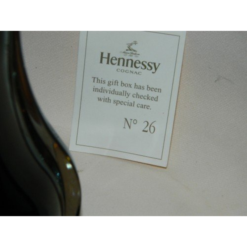 Французский коньяк HENNESSY PARADIS EXTRA 0,7л