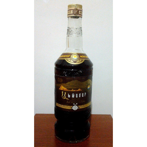 Коньяк &quot;Ахтамар&quot; 80 года.2,2 литра.
