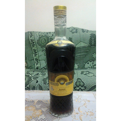 Коньяк &quot;Армения&quot; 2,5 л . 80-е. Хрусталь.