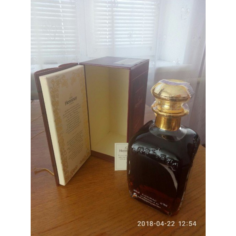 Коньяк Hennessy &quot;Library&quot; Библиотека (0,7)