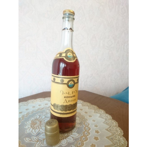 АРАРАТ "Двин" , 0,5 л.  Московский винзавод 1976 г.