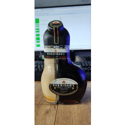 Винтажная закрытая бутылка Sheridan's 2013 г.
