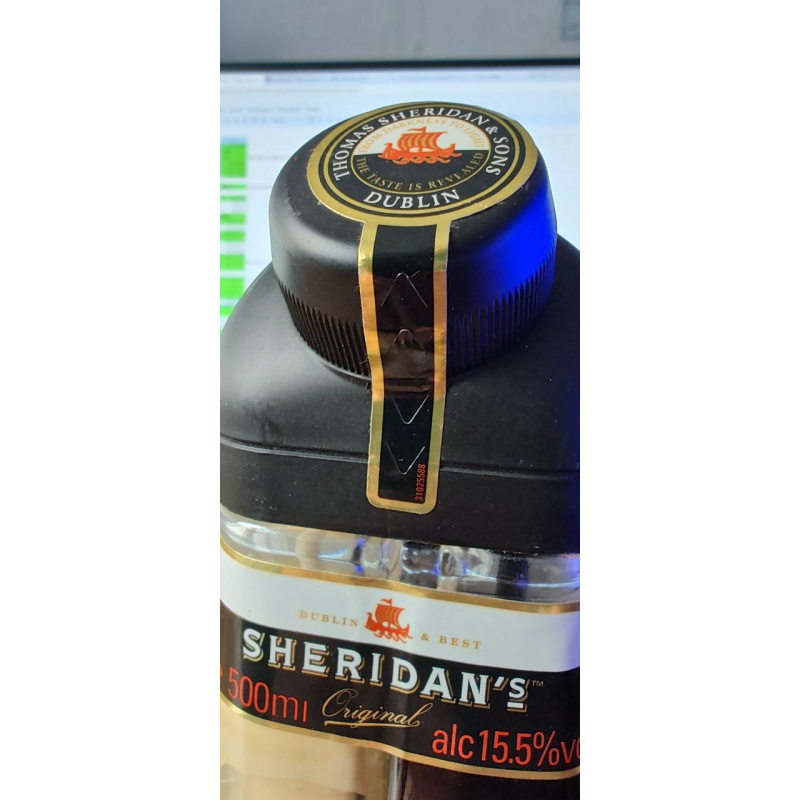Винтажная закрытая бутылка Sheridan's 2013 г.